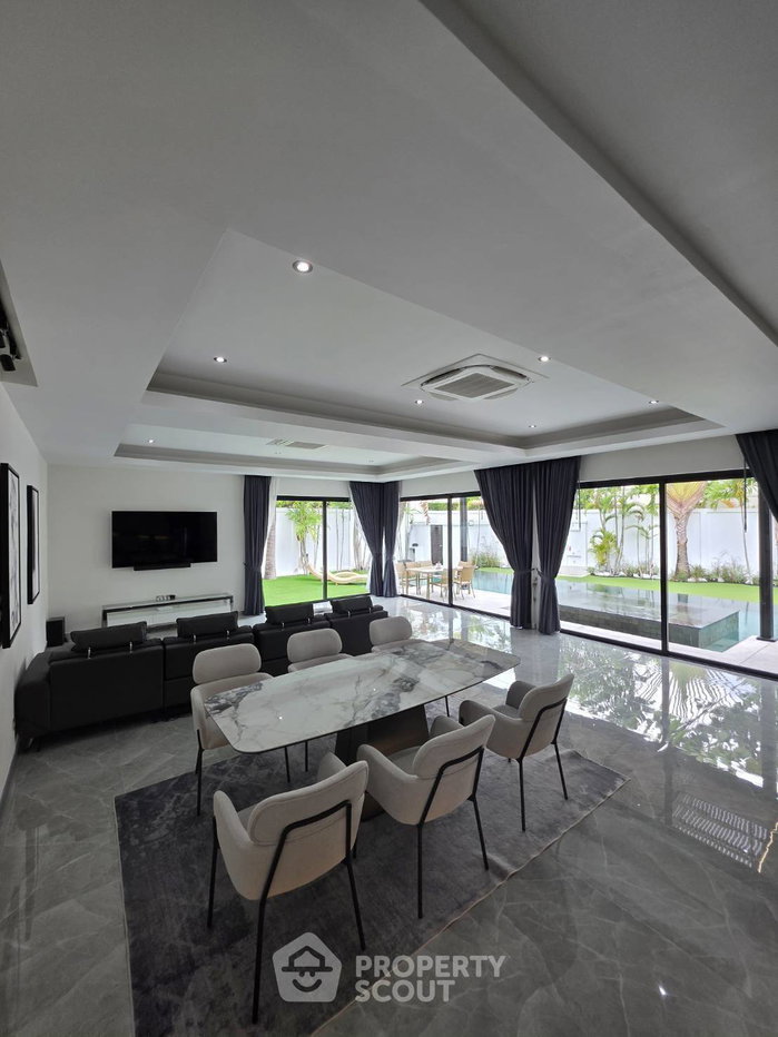 picture Pet-Friendly 3-BR Villa 350 Sqm At The Vineyard 2 (ID 3475586) - 2/13