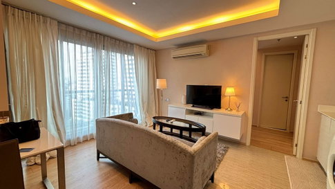 BTS Phrom Phong 500 m. H condo sukhumvit 43 ( Rental ) Price 35,000 Baht