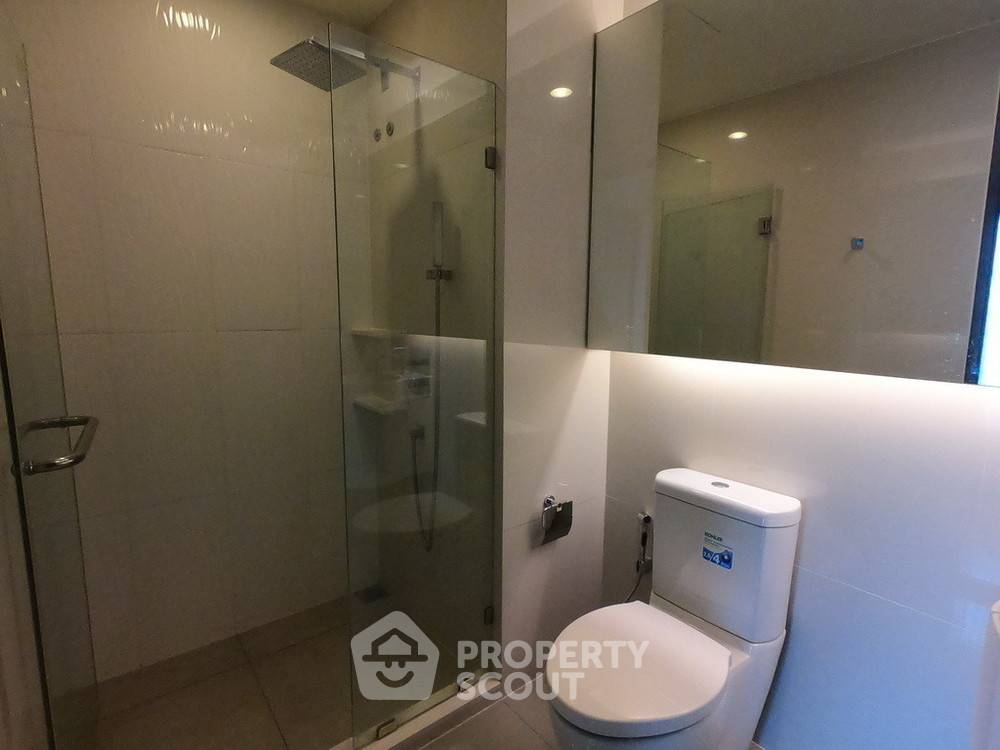 picture 1-BR Condo At Rhythm Asoke Near MRT Phra Ram 9 (ID 292456) - 1/19