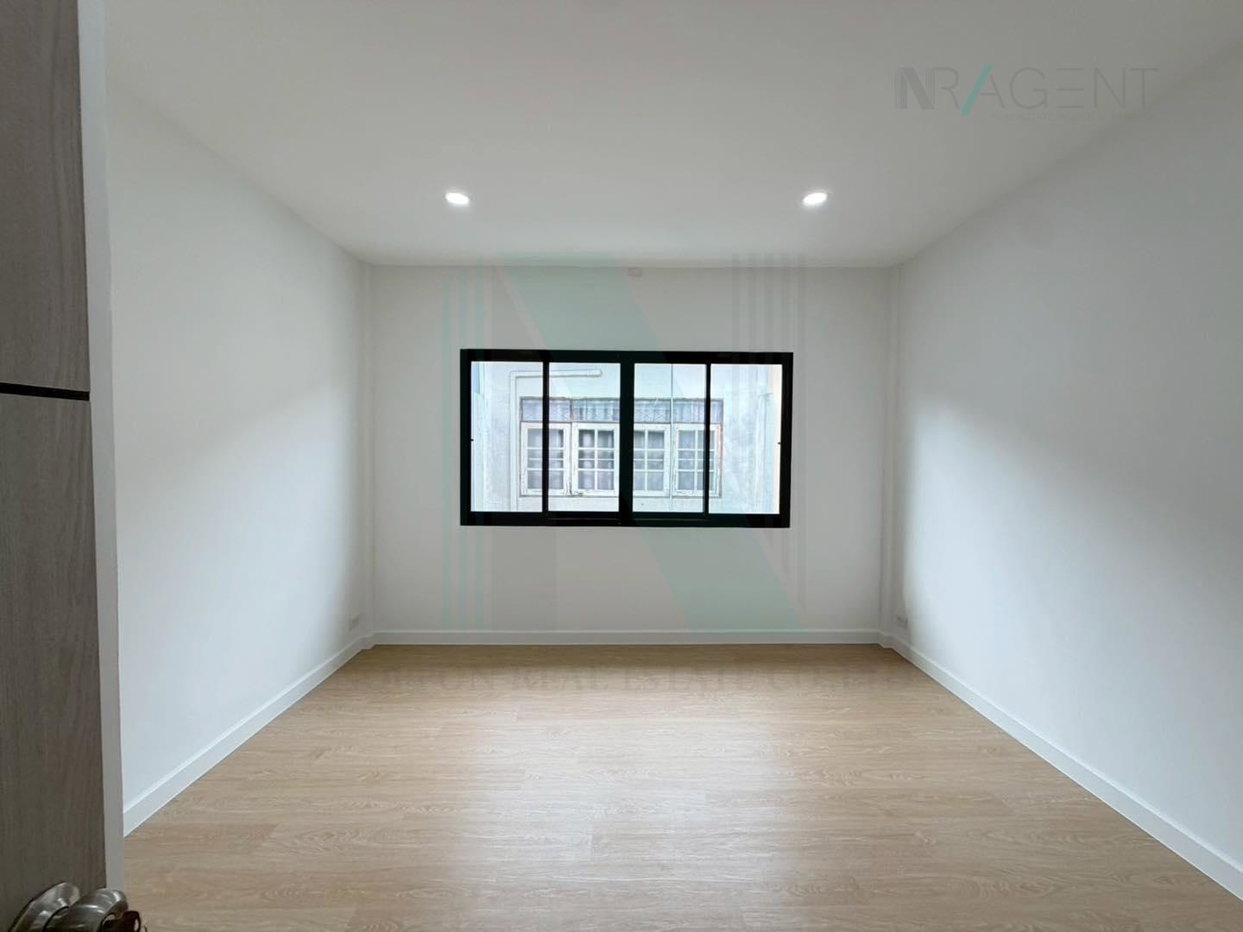 picture For Sell Town house PHI PHON PHONG 2-story 2 bedroom 3 bathroom - 8/8