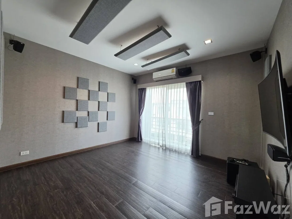 picture 3 Bedroom Townhouse for sale at Baan Klang Muang Suanluang  6888016 - 11/16