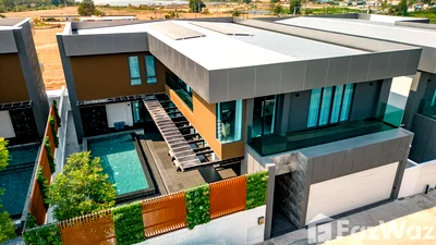Houses for sale Bang Lamung Chonburi : Ultra Luxury Pool villa Quiet Area 6893961