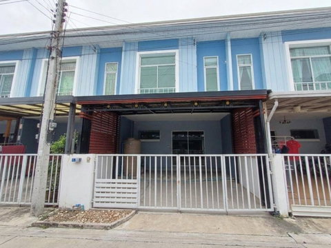 L-H056B|ทาวน์เฮ้าส์ 2 ชั้น โครงการ เสนาวิลเลจ ติวานนท์-บางกะดี ถ.ติวานนท์-ปากเกร็ด บ้านกลาง เมืองปทุมธานี ปทุมธานี (ราคา 2,040,000 บาท)