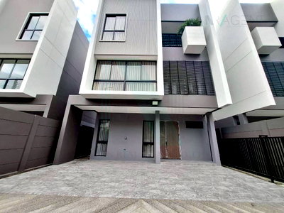 Houses for rent Bangkok : For Rent 3-story House FEEL LAT PHRAO 101 3 bedroom 4 bathroom