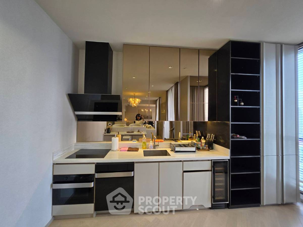 picture High-Floor 3-BR 191 Sqm At The Reserve Sathorn Near BTS Sala Daeng (ID 3475809) - 5/17
