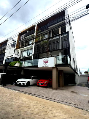 เช่าโฮมออฟฟิศ ม.เอแบค : ให้เช่า The Element Rama 9 โฮมออฟฟิศ 5 ชั้น