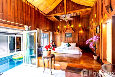 Houses for sale Bang Lamung Chonburi : 6 Bedroom Villa for sale in Nong Pla Lai, Chon Buri  6891323
