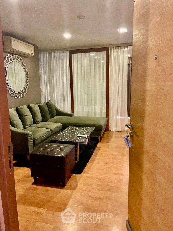 picture 1-BR Condo At XVI The Sixteenth Near MRT Queen Sirikit (ID 3477426) - 2/12