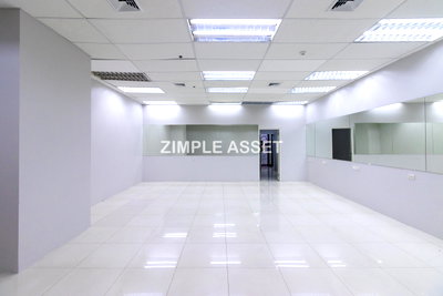 เช่าสำนักงาน รร.เสนาธิการทหารบก : สำนักงานให้เช่า ในอาคารวรรณสรณ์ พญาไท ขนาด 76.18 ตารางเมตร ชั้น 12 พร้อมเข้าอยู่ ด้วยทำเลใกล้BTSและARL พญาไท เดินทางสะดวก ใกล้ศูนย์การค้าชั้นนำ 