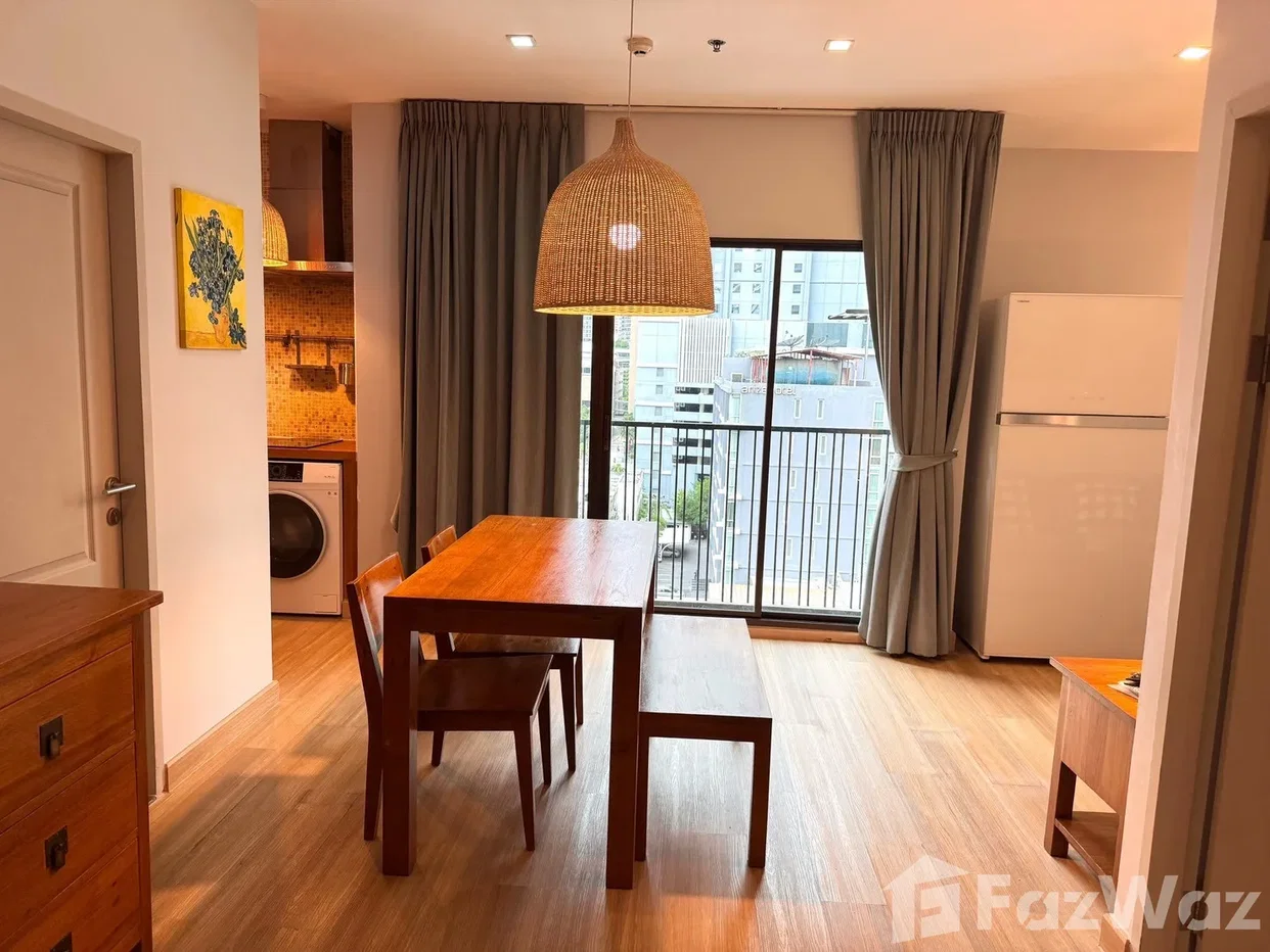 picture 2 Bedroom Condo for sale at Noble Refine 6910941 - 1/10