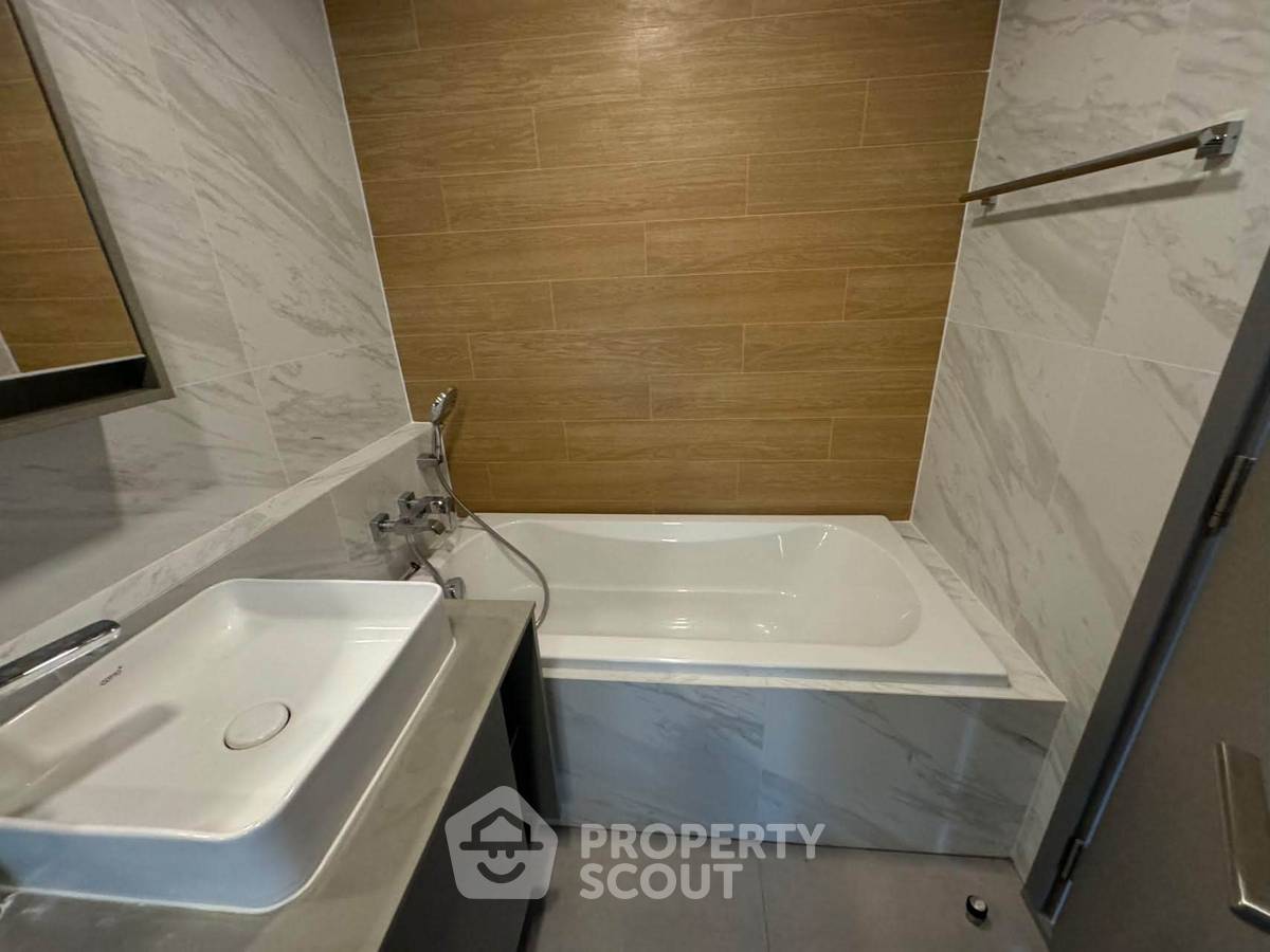 รูป ขายคอนโด 2 ห้องนอน Taka Haus Ekamai 12 ใกล้ BTS เอกมัย (ID 3475502) - รูปที่ 16/17