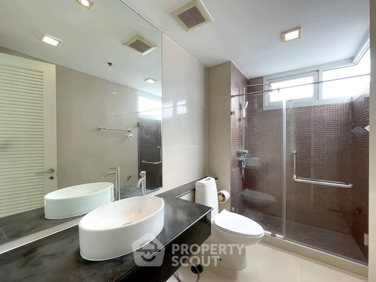picture 3-BR Condo at Nusasiri Grand Condominium near BTS Ekkamai (ID 3448247) - 11/14