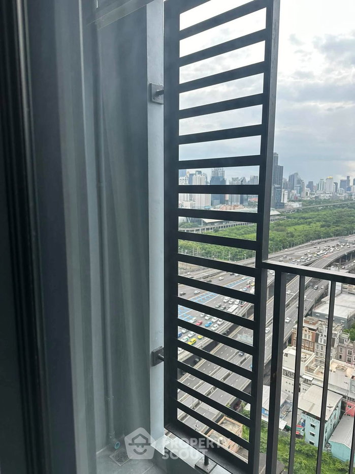 picture Studio Condo at Ideo Rama 9 - Asoke near MRT Phra Ram 9 (ID 3469393) - 9/10