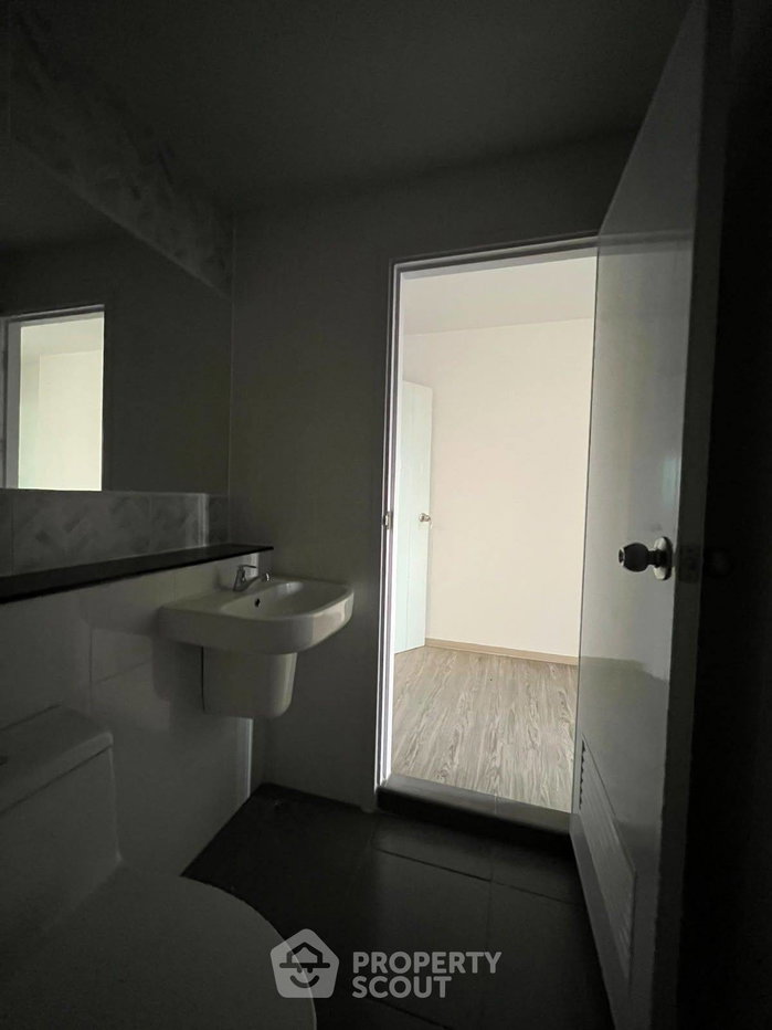 รูป คอนโด 1 ห้องนอน ชั้น 19 Regent Home Bangna ขาย ใกล้ BTS Bang Na (ID 3475519) - รูปที่ 9/10