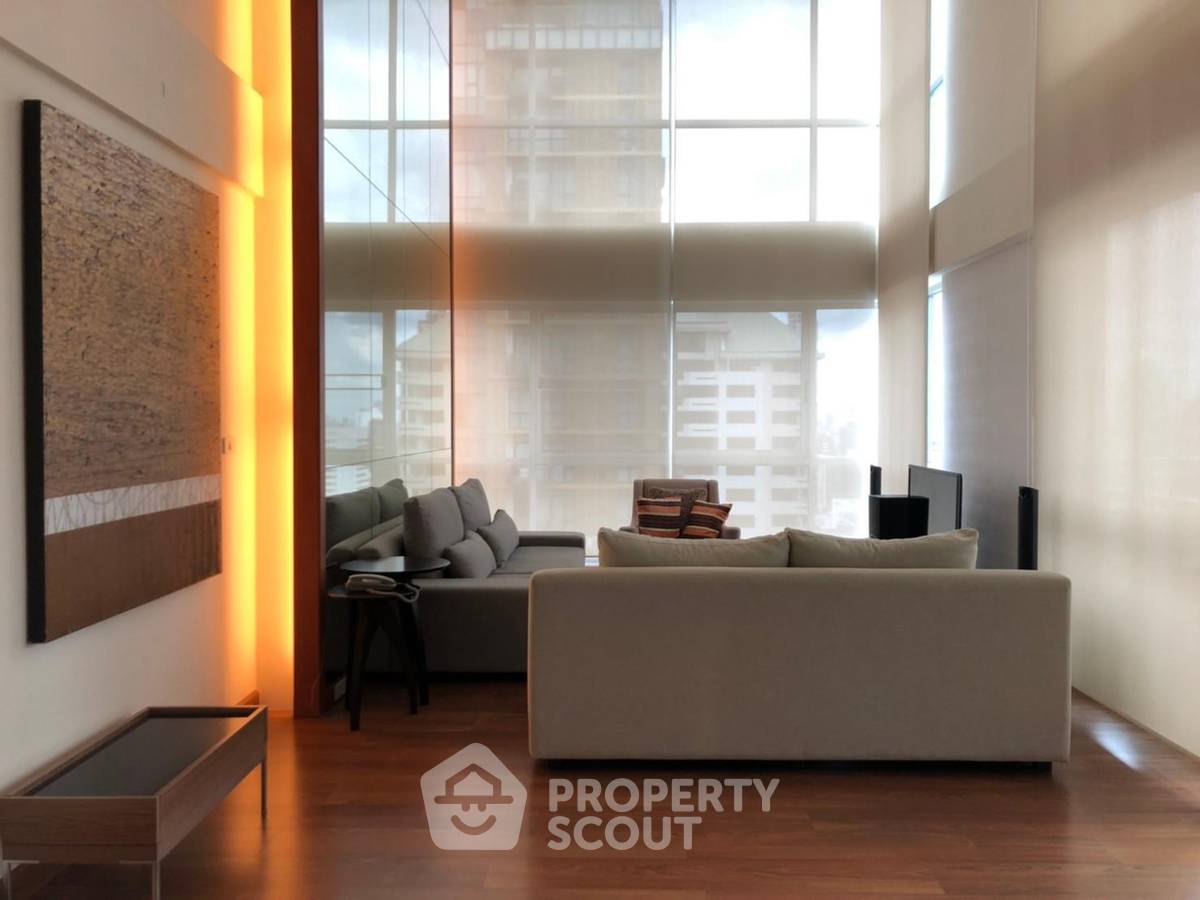 picture 25th-Floor 2-BR Condo At The Rajdamri, 100m To BTS Ratchadamri (ID 2448286) - 1/10