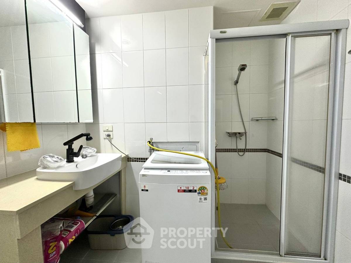 รูป ขายคอนโด 2 ห้องนอน Platinum Suites Condominiums / TW Condominium (ID 3281072) - รูปที่ 3/29