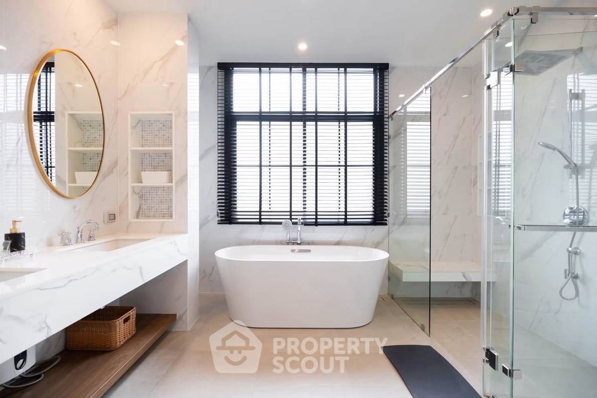 picture Large 4-BR 554 Sqm House At Narasiri Krungthep Kreetha (ID 3477425) - 11/13