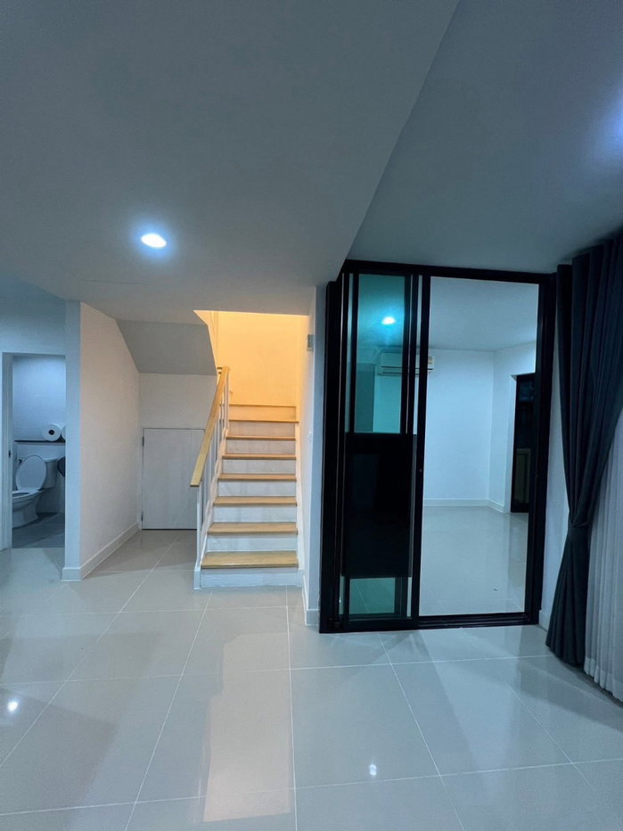 รูป 🏡 ให้เช่าบ้านเดี่ยว 2 ชั้น หมู่บ้านอารียา โคโม่ (วงแหวน–รามอินทรา)มี 4 ห้องนอน 2 ห้องน้ำ 1 ห้องแม่บ้าน บ้านพร้อมอยู่ สภาพดีมาก - รูปที่ 19/19
