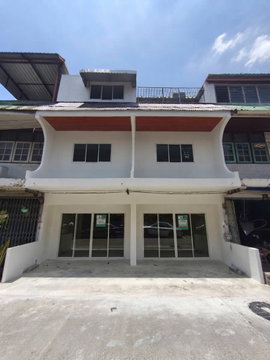 96538 - ขายอาคารพาณิชย์ 3 ชั้น รีโนเวทใหม่ สภาพสวย ขนาด 43 ตารางวา ซอยรามอินทรา 15 ทำเลดี ใกล้สถานีรถไฟฟ้าลาดปลาเค้า