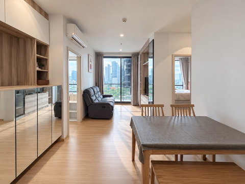 MARU EKKAMAI 2 | PET FRIENDLY | 2 BEDROOMS | 16TH FLOOR 59 SQ.M. | 60,000 THB/MONTH