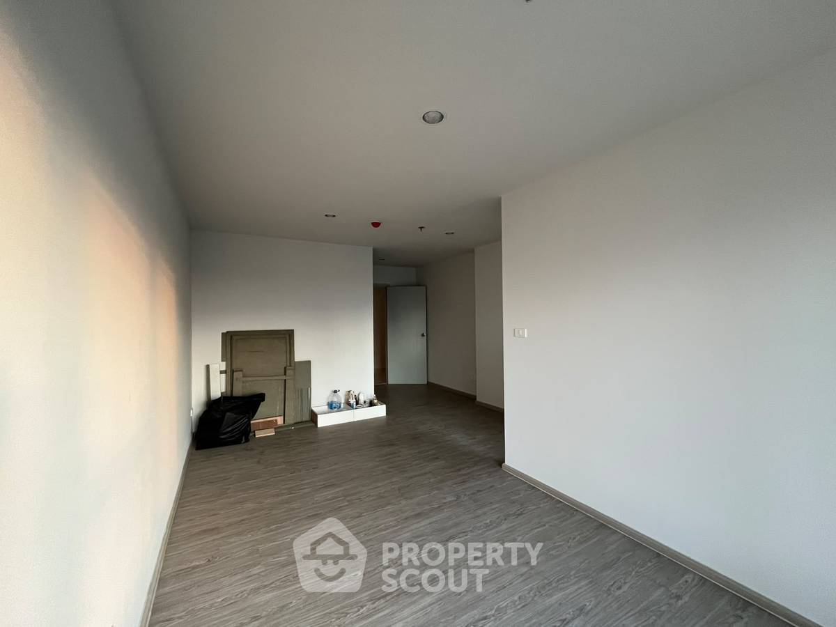 รูป คอนโด 1 ห้องนอน ชั้น 19 Regent Home Bangna ขาย ใกล้ BTS Bang Na (ID 3475519) - รูปที่ 4/10