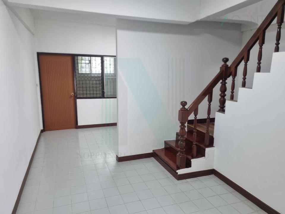 รูป 📌 ขายทาวน์เฮาส์ โครงการ หมู่บ้านนครทอง 2 ชั้น 2 ห้องนอน 2 ห้องน้ำ - รูปที่ 3/8
