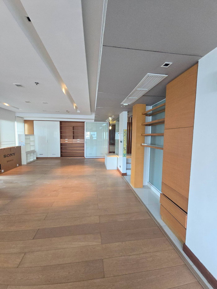 picture LTHC16410 - Luxury Penthouse For Sale | Le Raffine Sukhumvit 24 | 373 Sq.m. | 3 Beds | 3 Baths | Private Pool | 45MB - 1/9