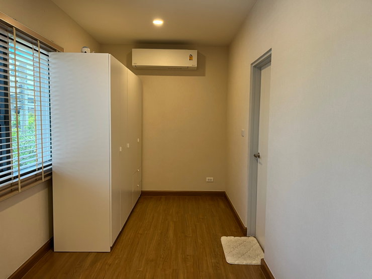 รูป บ้านเดี่ยวหลังใหญ่สไตล์โมเดิร์นบนทำเลศักยภาพฝั่งตะวันออก (คู่ขนานกาญจนาภิเษก) - รูปที่ 8/28
