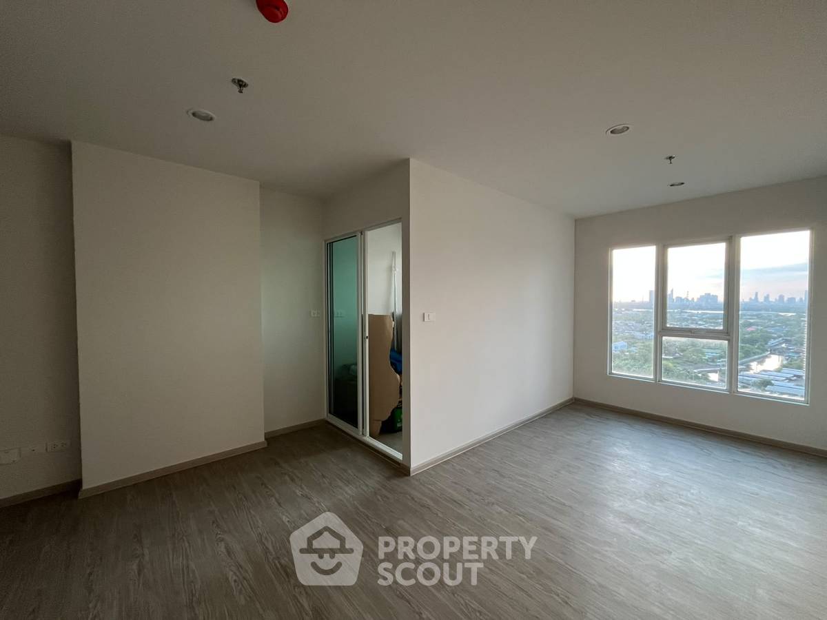 รูป คอนโด 1 ห้องนอน ชั้น 19 Regent Home Bangna ขาย ใกล้ BTS Bang Na (ID 3475519) - รูปที่ 2/10