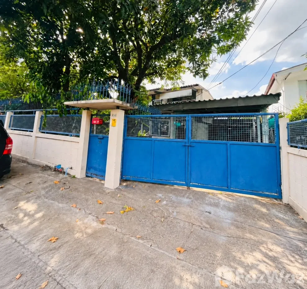 picture 3 Bedroom House for sale in Khlong Tan Nuea, Bangkok  6910964 - 7/11