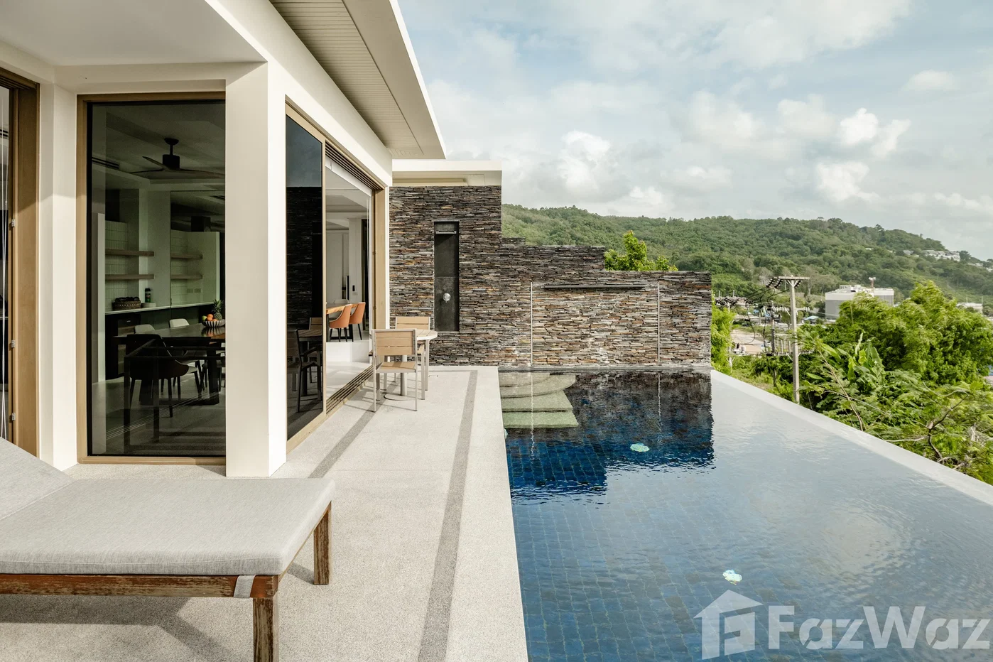 picture Newly Renovated Ocean View Luxury Home 6912677 - 14/27
