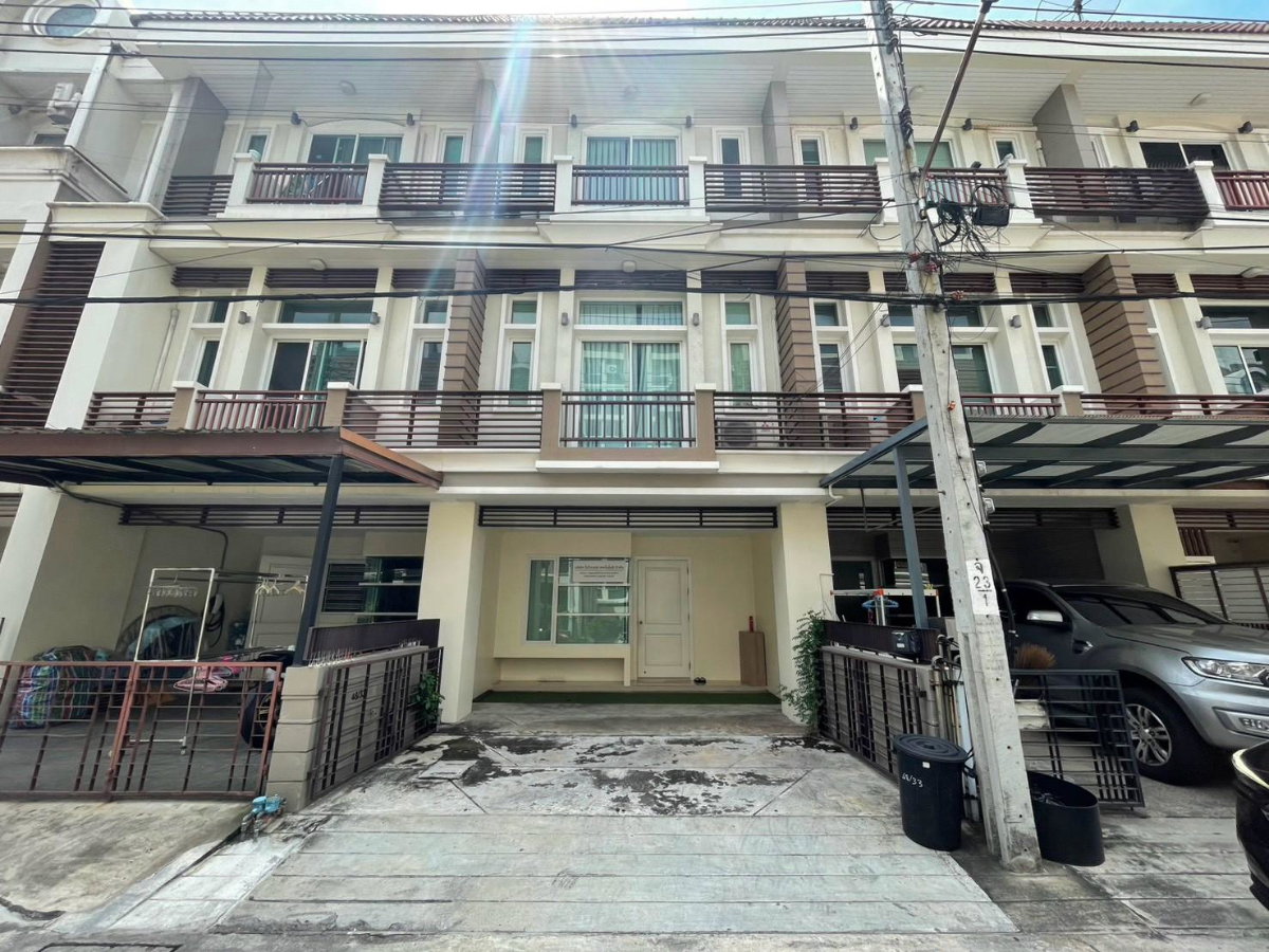 รูป ให้เช่า ทาวน์โฮม 3 ชั้น พรีเมี่ยม เพลส 8 เอกมัย-รามอินทรา (Premium Place 8) - รูปที่ 1/12