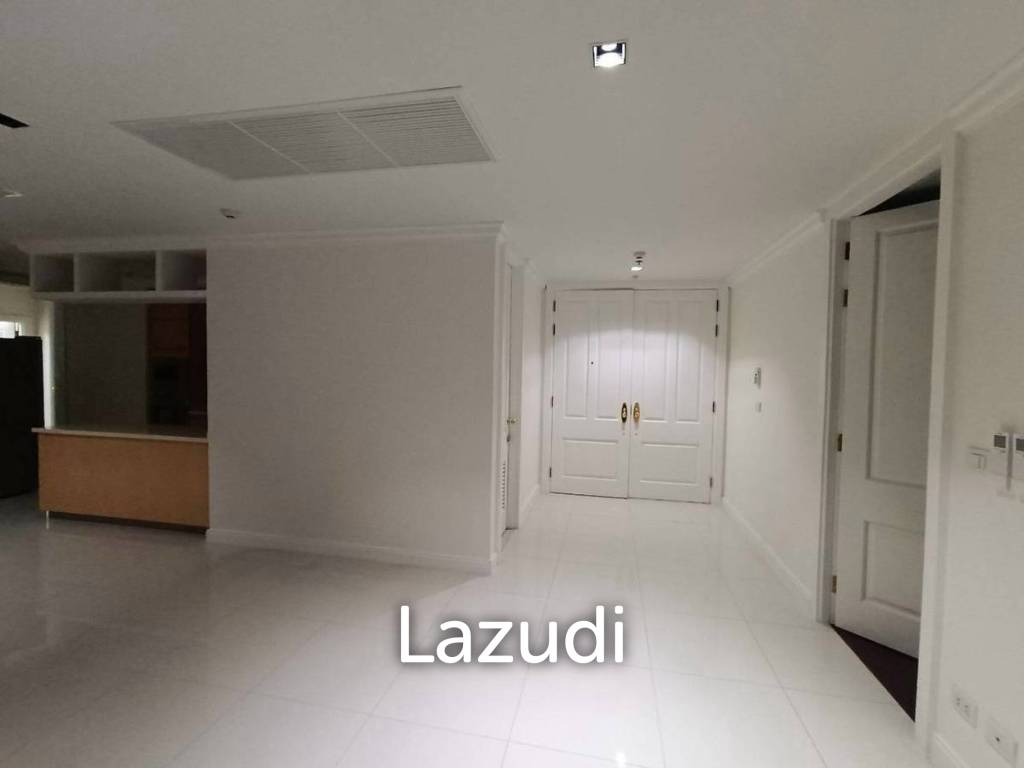 picture Athenee Residence 197 sqm City View Condo in Pathum Wan - 8/16