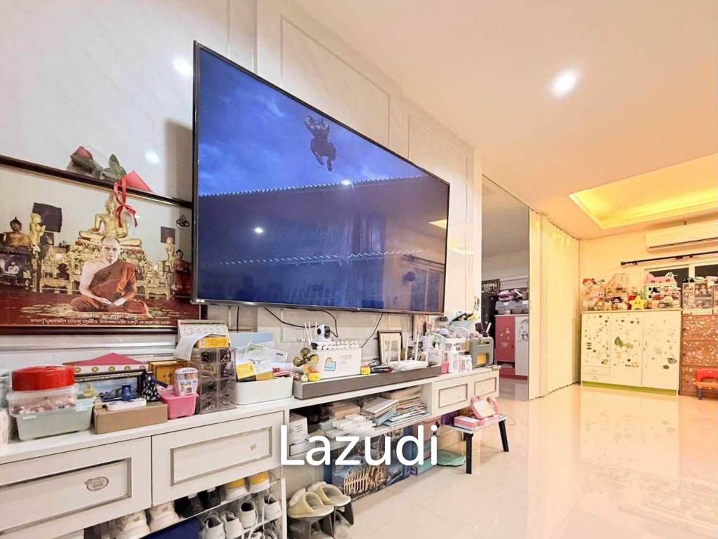 picture Modern 2-Storey Detached House at Patta Let - 2/34