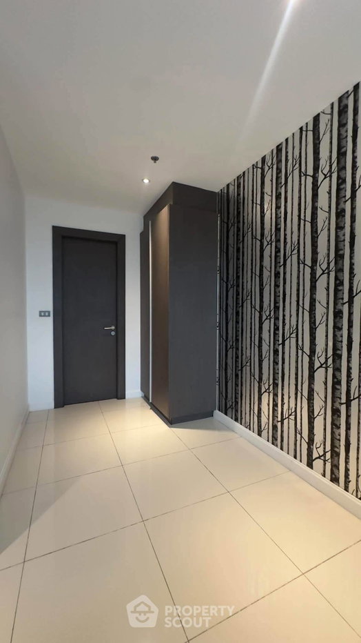 picture 1-BR Condo at The Point Pratumnak close to Phratamnak (ID 3483190) - 9/13
