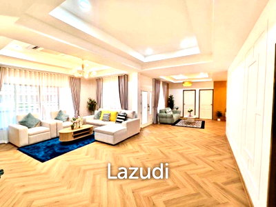 Houses for sale Nong Prue, Chonburi : Newly Renovated 4-Bed Home in Warm Hommy Style