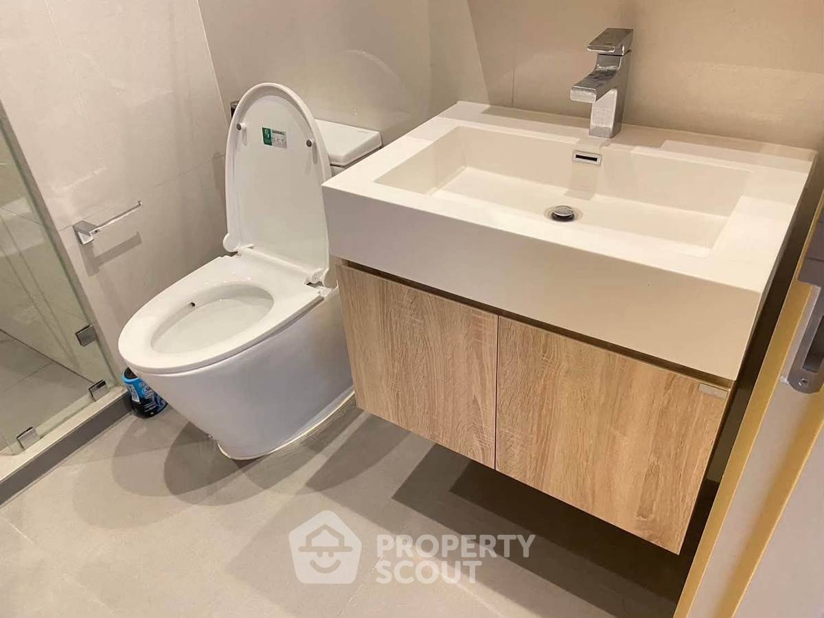 picture 1-BR Condo at Maru Ekkamai 2 near BTS Ekkamai (ID 3478624) - 15/16