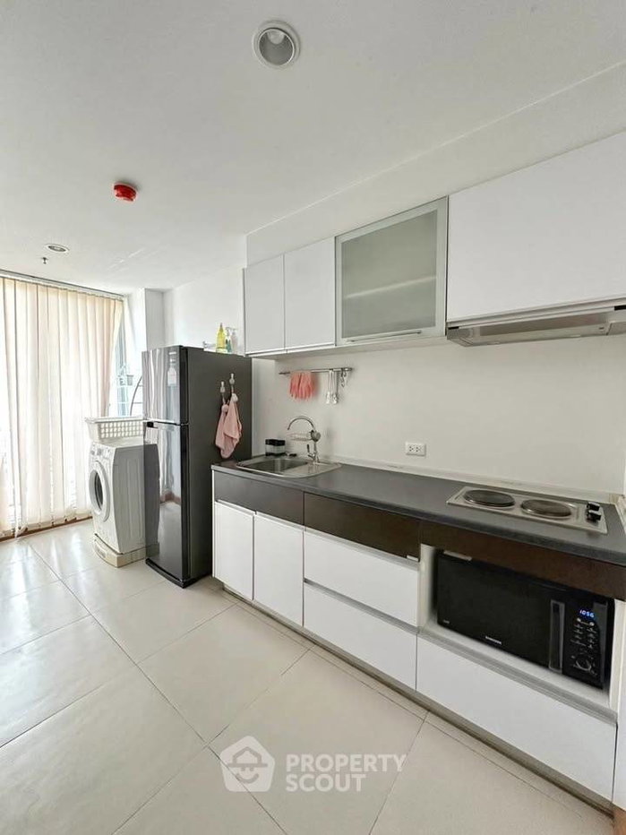 picture 24th-Floor 2-BR Condo At Supalai Lite Sathorn-Charoenrat (ID 2518802) - 4/9