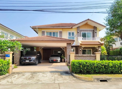 🏡 ให้เช่าบ้านเดี่ยว 2 ชั้น พร้อมเฟอร์นิเจอร์ และสวนส่วนตัว บรรยากาศร่มรื่น ทำเลดีมาก เดินทางสะดวก ใกล้ Meta Mall พลาซ่า ริมปิง และอื่นๆอีกมากมาย