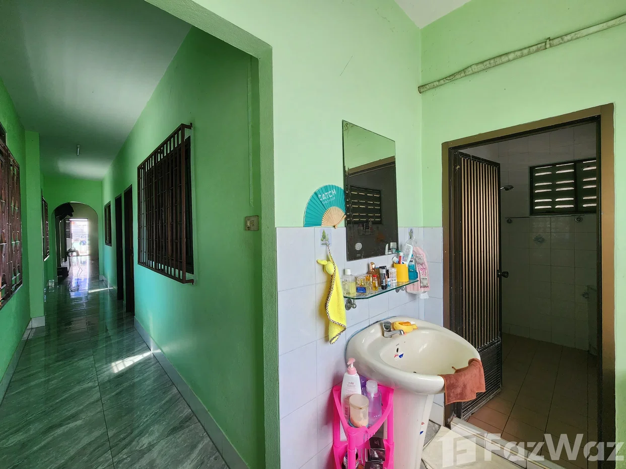 picture 4 Bedroom Townhouse for sale in Choeng Thale, Phuket  6911367 - 5/8