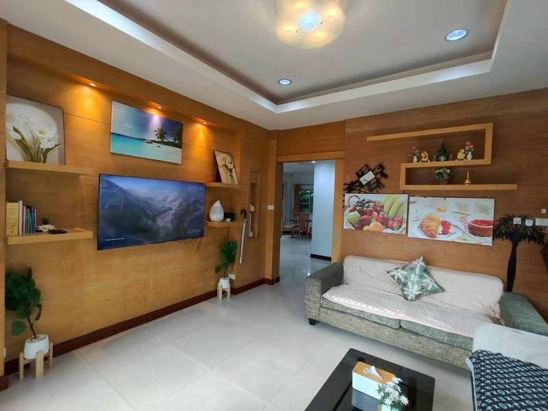 รูป 🏡✨ ให้เช่า หมู่บ้าน ธารดารา ศรีราชา บ้านเดี่ยวหลังใหญ่ ใจกลางศรีราชา แอบกระซิบเลี้ยงสัตว์ได้ค่ะ🐈🐶 Call: 099-690-3486 - รูปที่ 5/16