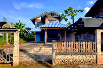 บ้านเดี่ยว ขอนแก่น : AL-7-0237|บ้านพักอาศัยครึ่งตึกครึ่งไม้ 2 ชั้น เนื้อที่ 1 งาน 21.5 ตร.วา บ้านล้อมไผ่-บ้านโคกกุง ต. ศรีสุข อ.สีชมพู จ.ขอนแก่น (โปรโมชั่น 480,000 บาท)  