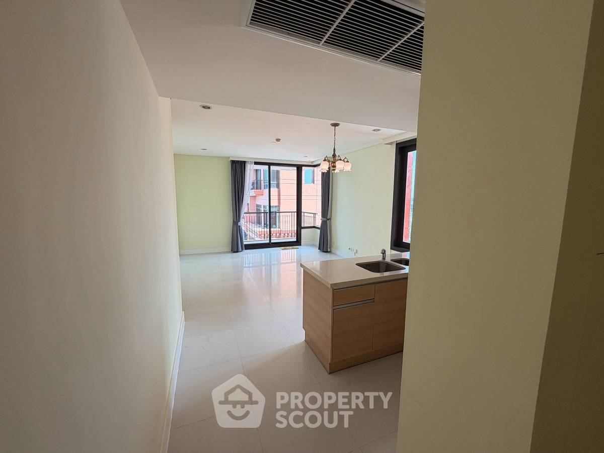 picture 2-BR Condo at Aguston Sukhumvit 22 near MRT Queen Sirikit National Convention Centre (ID 3480845) - 1/18