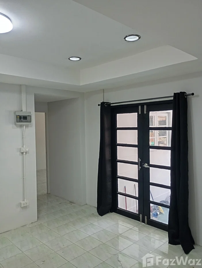 picture 4 Bedroom Townhouse for sale at Baan Baramed 6906218 - 2/10