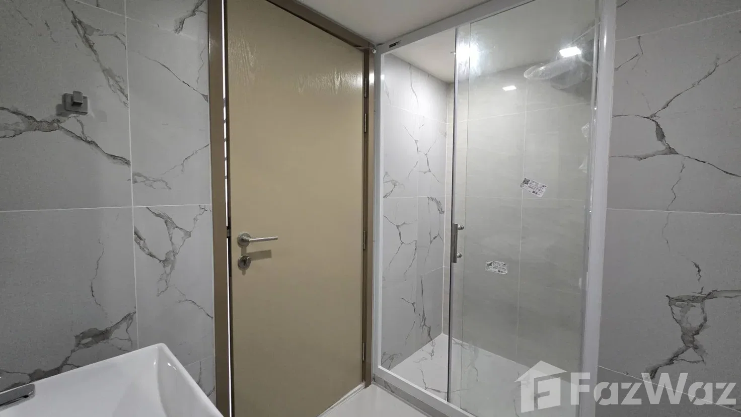 picture NA REVA Corner room, loft style. 6915565 - 4/7