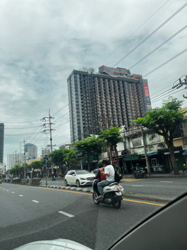 100,000 Baht discount!!! Cheaper than the projec Selling down payment for LIFE Charoennakhon-Sathorn condo, 17th floor, ICONSIAM and river view