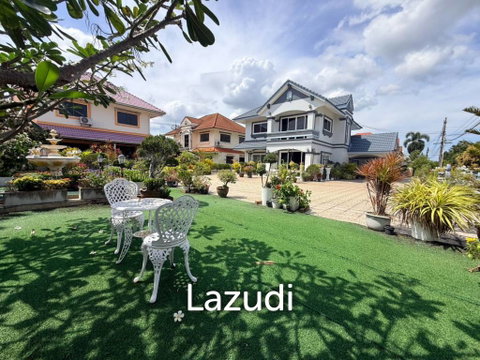 Classic 2-Storey Detached House at Baan Permsub