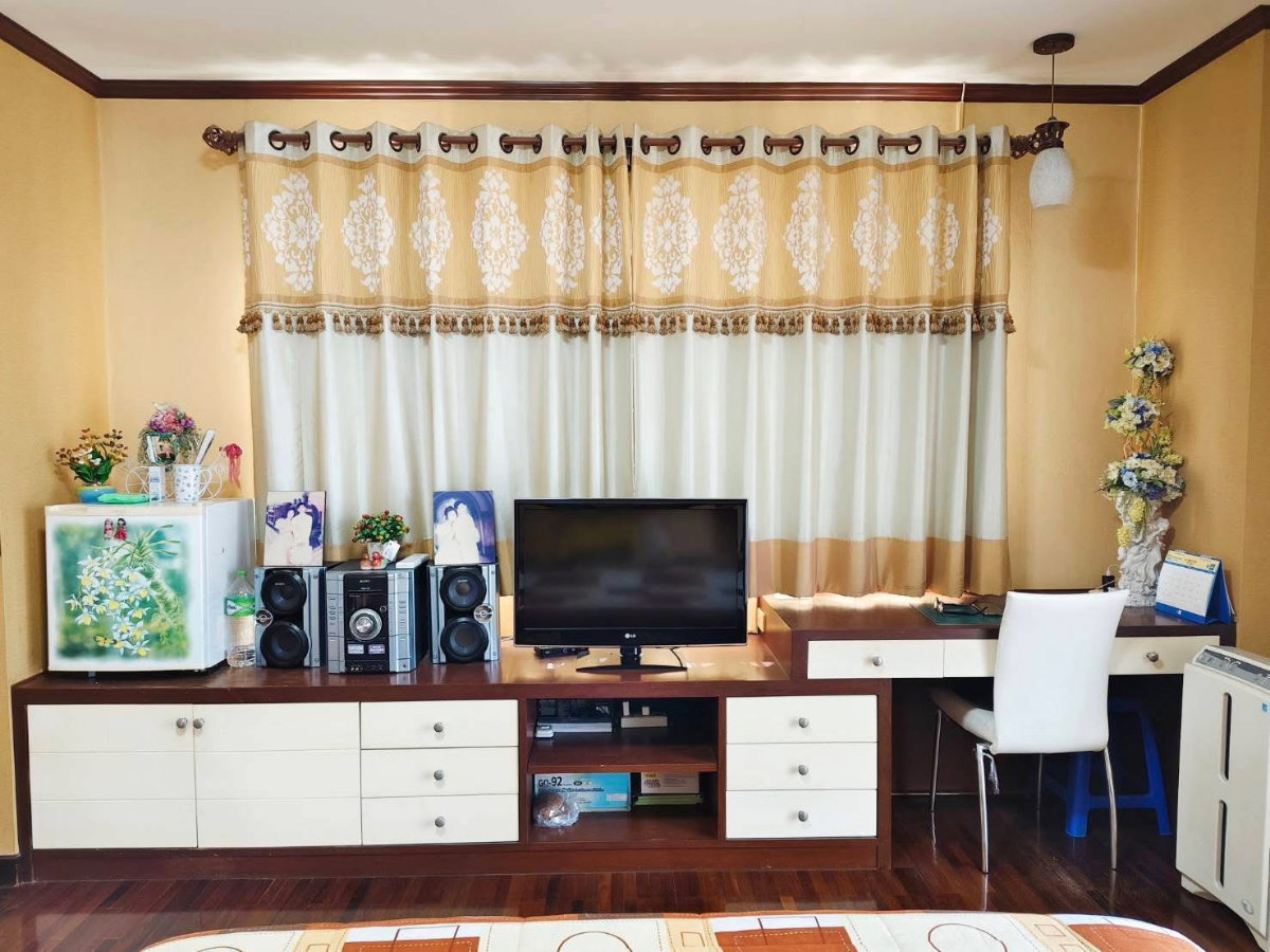 รูป 🏡 ให้เช่าบ้านเดี่ยว 2 ชั้น พร้อมเฟอร์นิเจอร์ และสวนส่วนตัว บรรยากาศร่มรื่น ทำเลดีมาก เดินทางสะดวก ใกล้ Meta Mall พลาซ่า ริมปิง และอื่นๆอีกมากมาย - รูปที่ 24/33