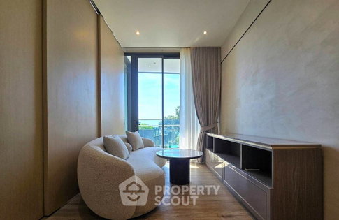 Great Value 1-BR AROM WONGAMAT Condo In Na Kluea (ID 3477786)