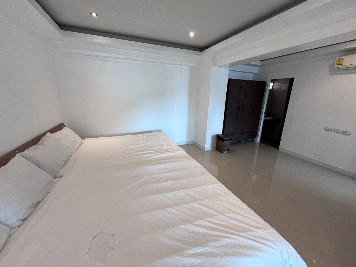 picture 3 Bed family top floor condominium at Baan Thanarak - 7/16